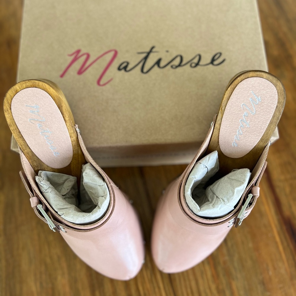 Matisse Pink Leather Clogs